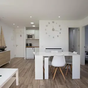 https://apartament-amb-piscina-i-parquing-baixos-amb-jard.catalonia-hotels.com